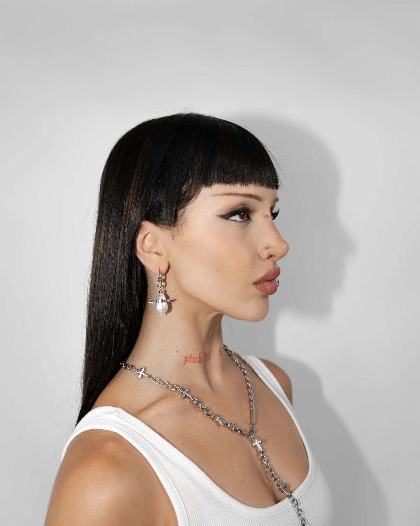 RARE ROMANCE SPIKED TEAR DROP PEARL EARRING (SINGLE)