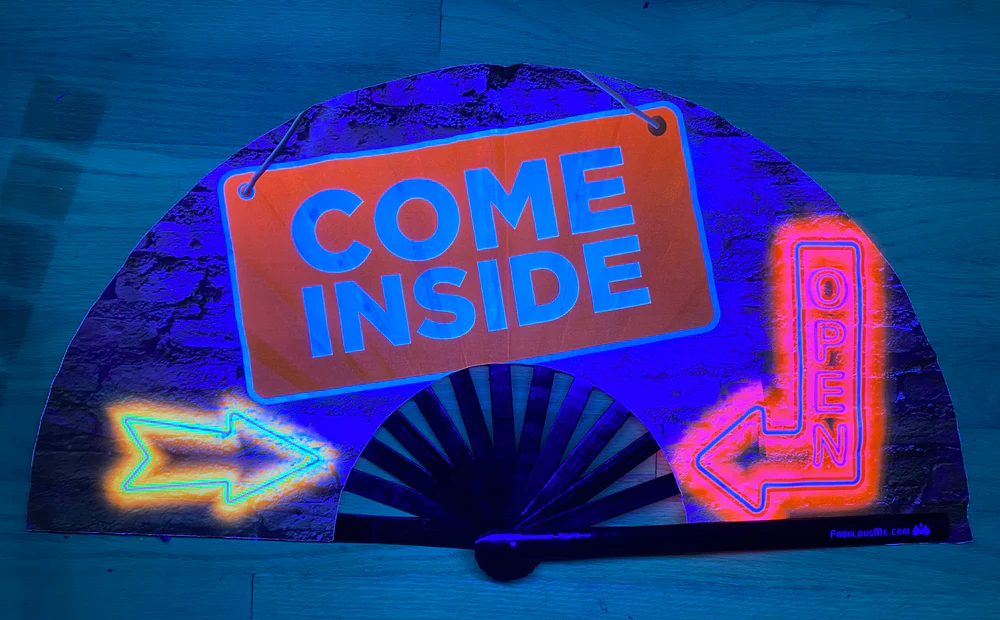 FABULOUS ME FAN - COME INSIDE