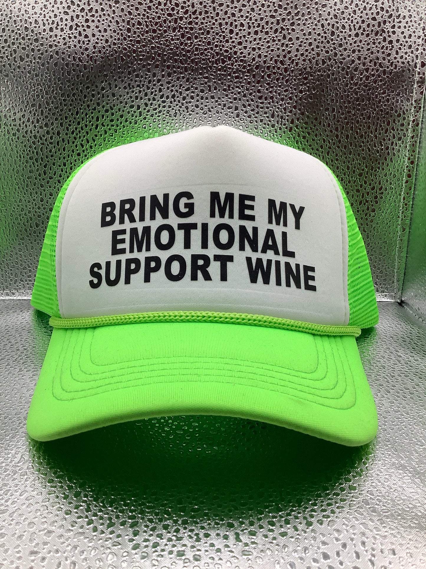 GRAFFITTI - EMOTIONAL SUPPORT WINE HAT