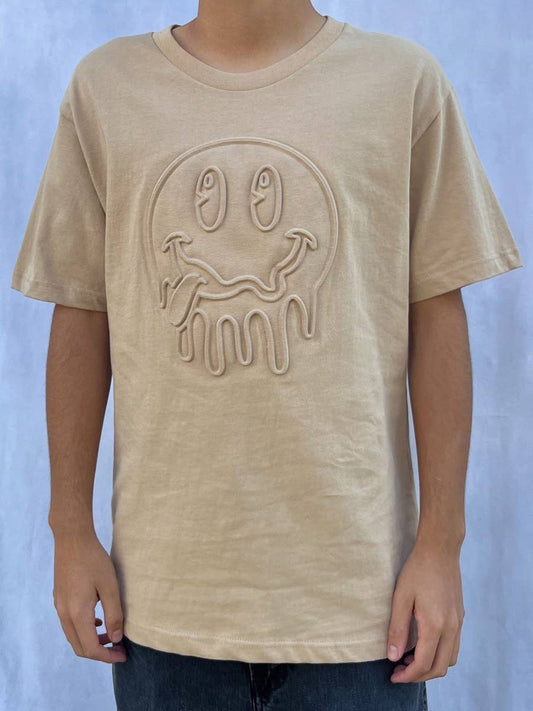 DIKOTOMY HAPPY MELT EMBOSSED TEE BEIGE