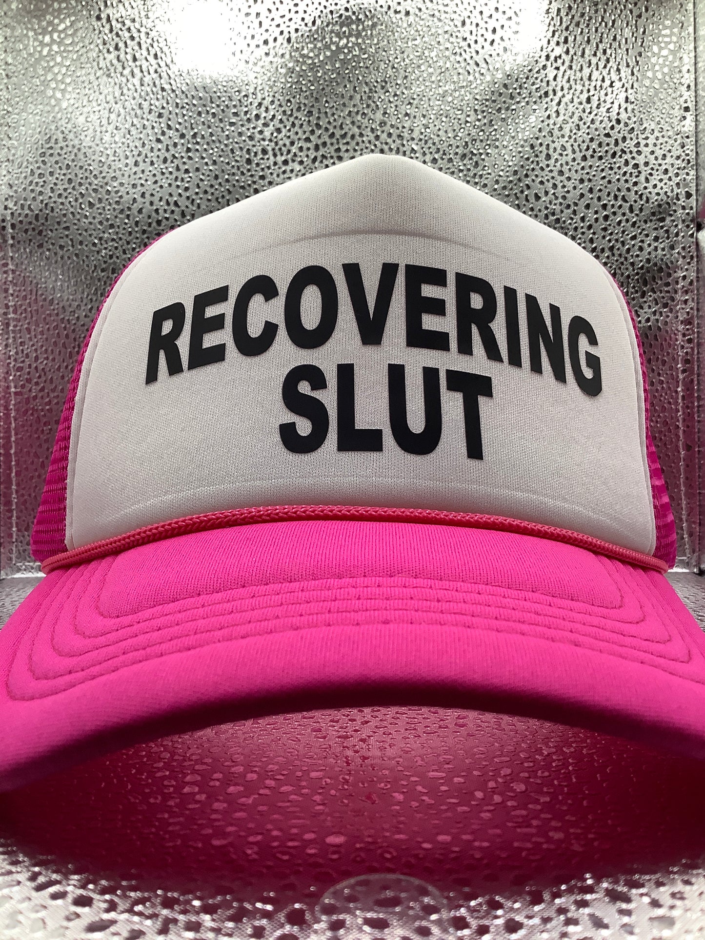 GRAFFITTI - RECOVERING SLUT HAT