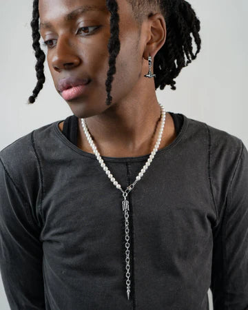 RARE ROMANCE SPIKE PEARL NECKLACE