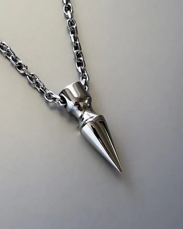 RARE ROMANCE CHUNKY SPIKE NECKLACE