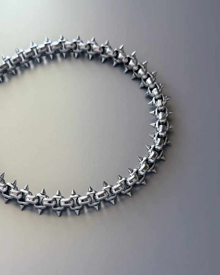 RARE ROMANCE BOX LINK SPIKE CHAIN