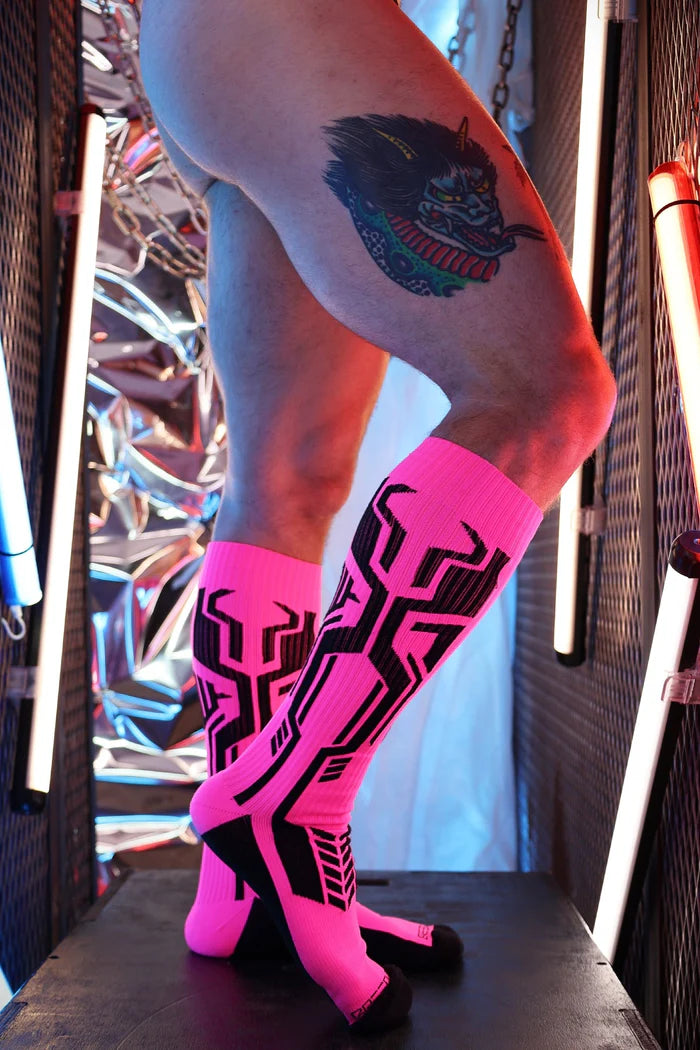 BREEDWELL CYBER SOCKS - NEON PINK
