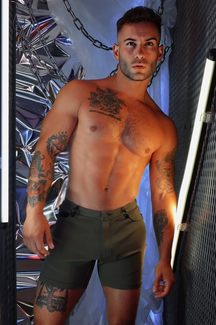 BREEDWELL DOWN LOW SHORTS - OLIVE GREEN