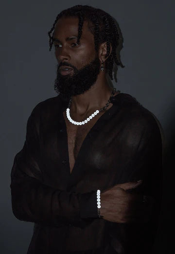 RARE ROMANCE REFLECTIVE PEARL CHAIN