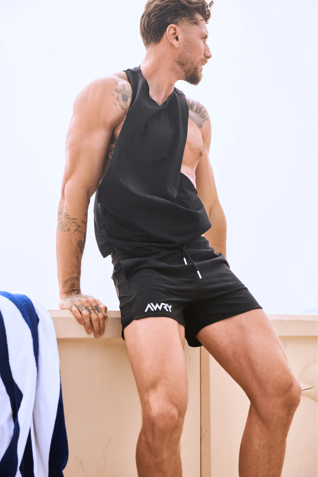 AWRY IMPACT TANK - BLACK