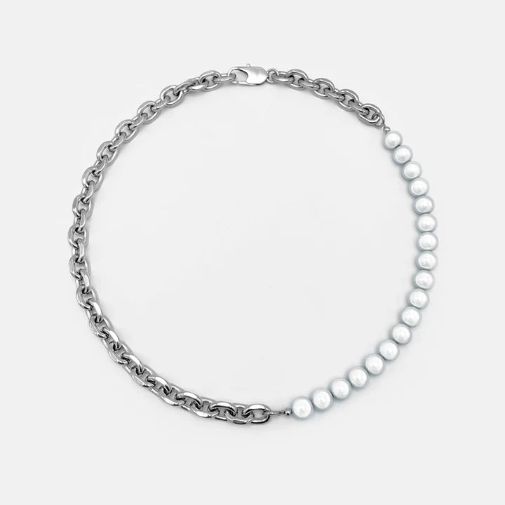 RARE ROMANCE REFLECTIVE PEARL CHAIN
