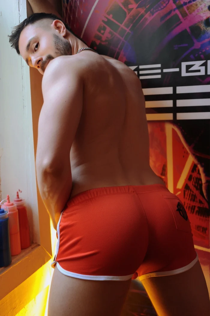 BREEDWELL RETRO REMIX SHORT - RED