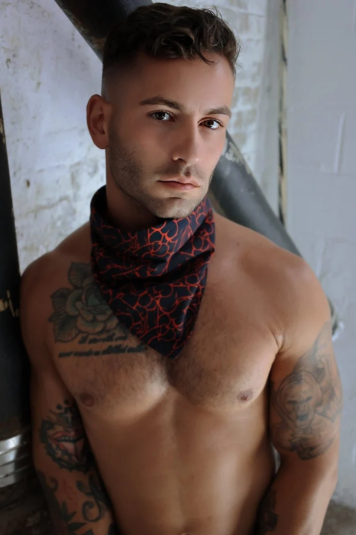 BREEDWELL SLAYKERCHIEF - GREEDY