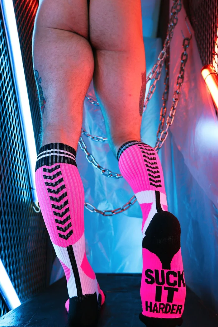 BREEDWELL SUCKER SOCKS - NEON PINK